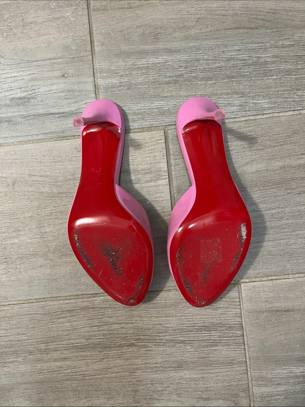 Christian Louboutin Pink Patent Open-Toe Mules Me Dolly - Picture 5 of 12
